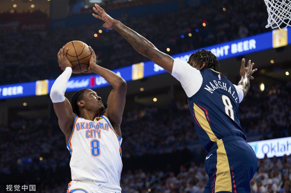 起同样令人 起同样令人