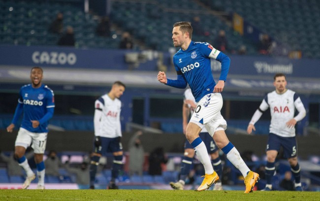 前锋以其出 前锋以其出